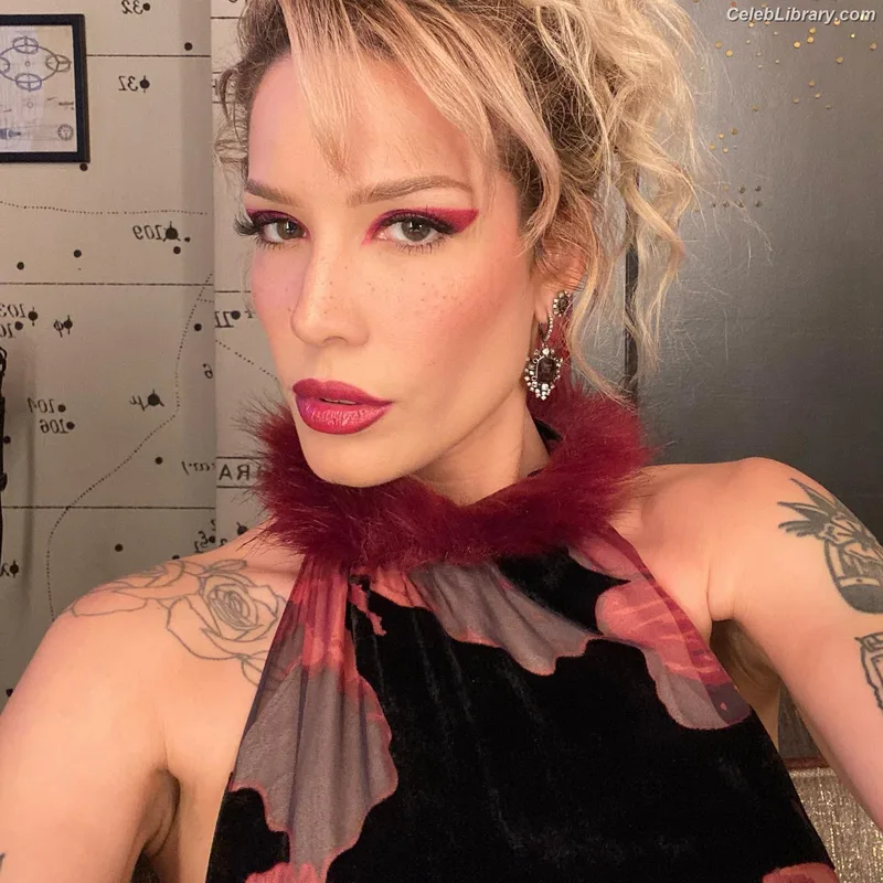 Halsey photo 17 of 1182