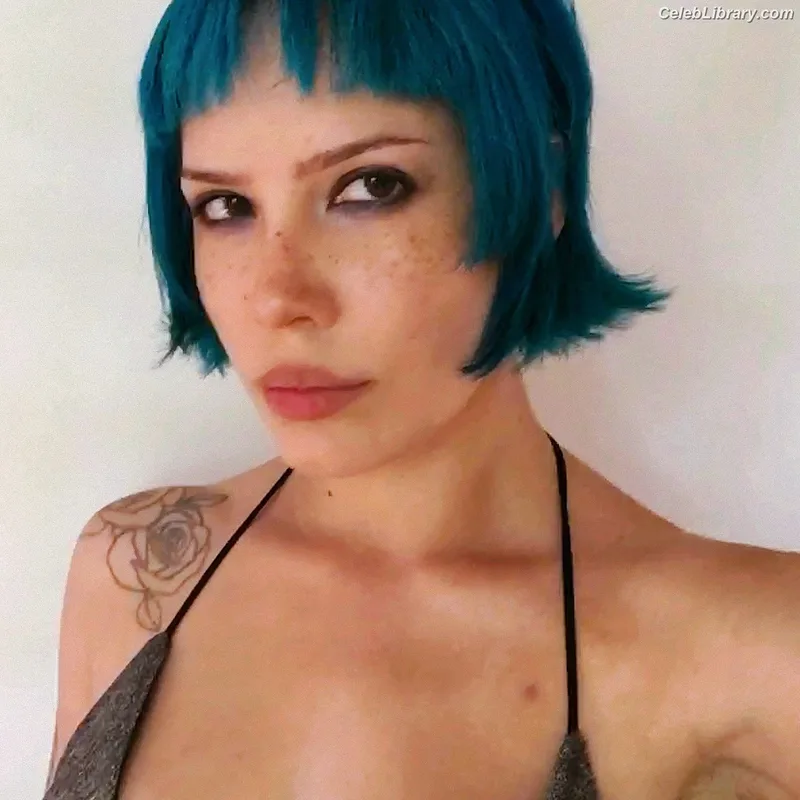 Halsey photo 18 of 1182