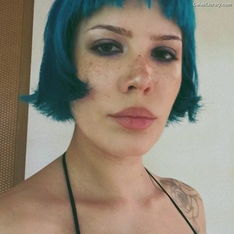 Halsey photo 19 of 1182