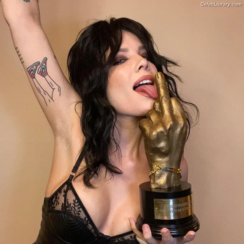 Halsey photo 9 of 1182