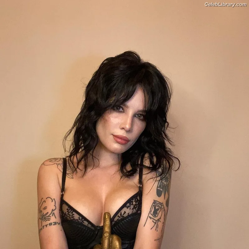 Halsey photo 11 of 1182