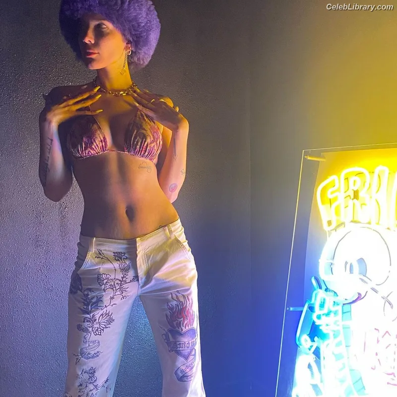 Halsey photo 19 of 1182