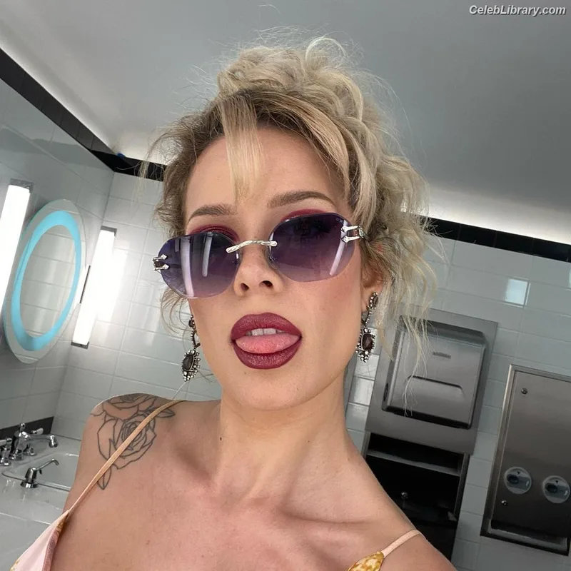 Halsey photo 4 of 1182