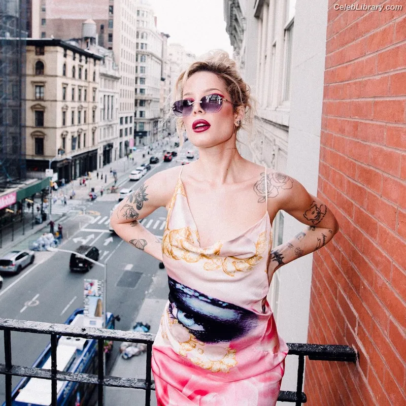 Halsey photo 8 of 1182