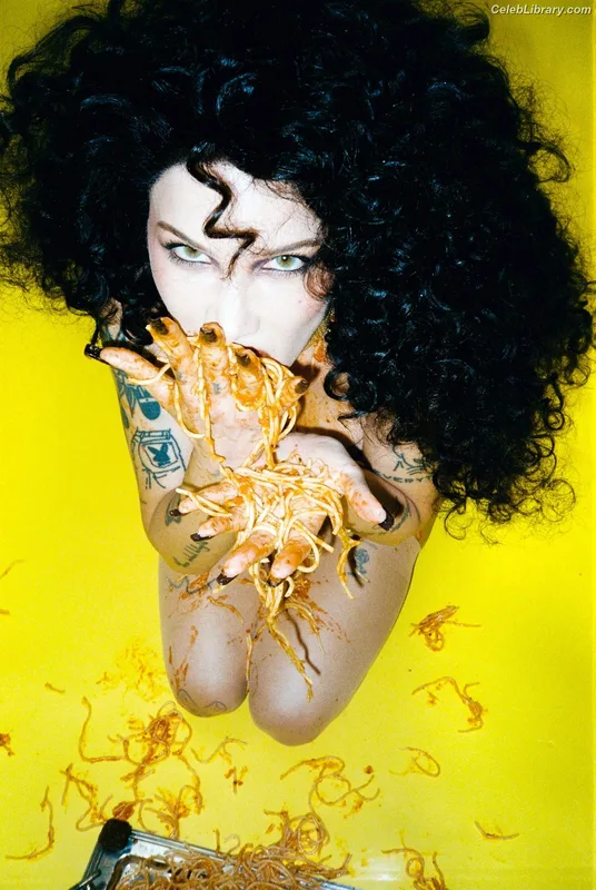 Halsey photo 18 of 1182