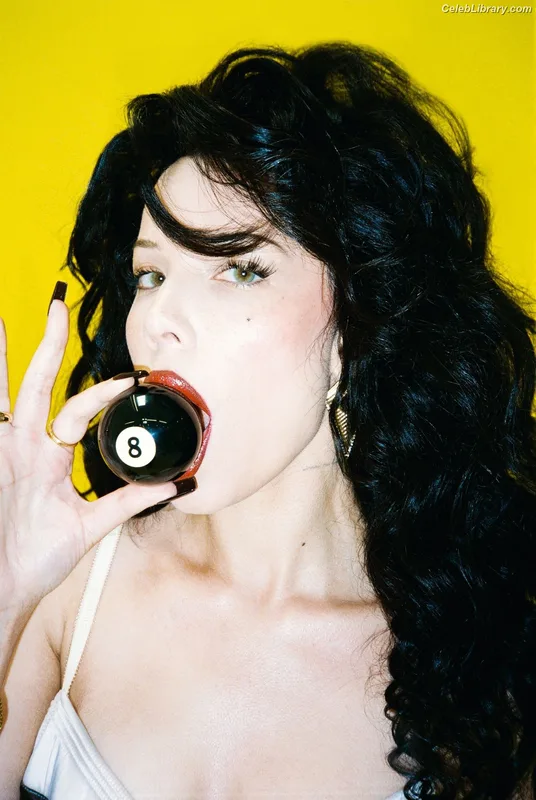 Halsey photo 22 of 1182