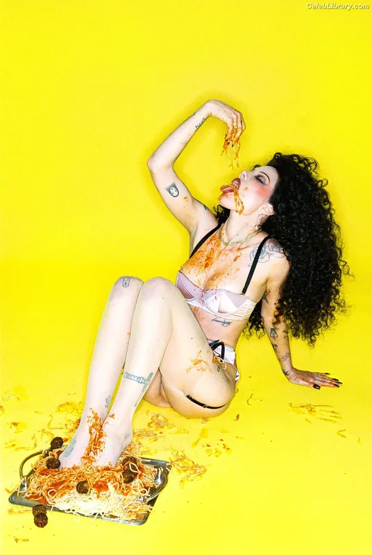 Halsey photo 3 of 1182