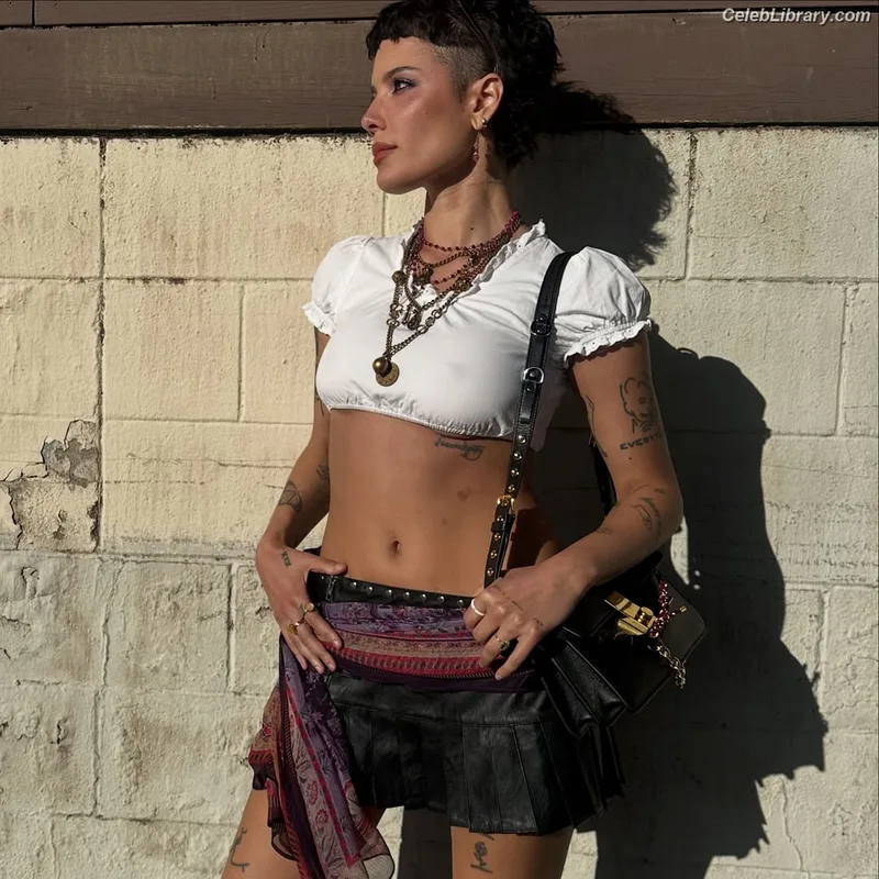 Halsey photo 13 of 1182