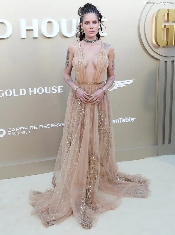 Halsey photo 10 of 1182
