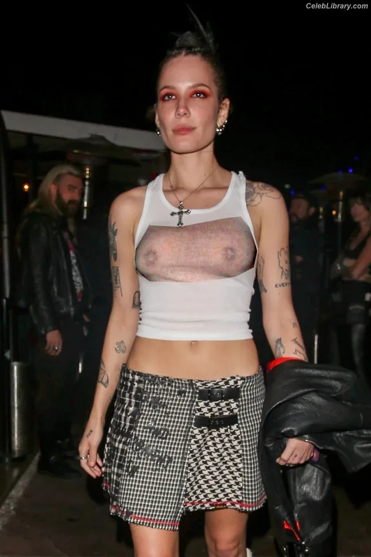 Halsey photo 19 of 1182