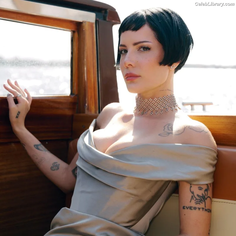 Halsey photo 20 of 1182