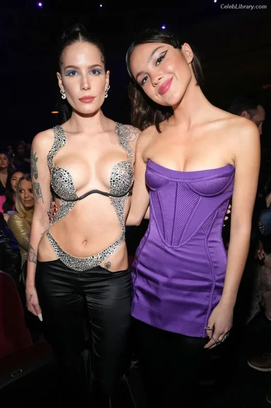 Halsey photo 22 of 1182