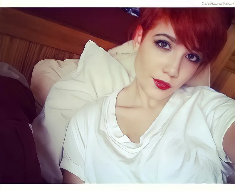Halsey photo 10 of 1182