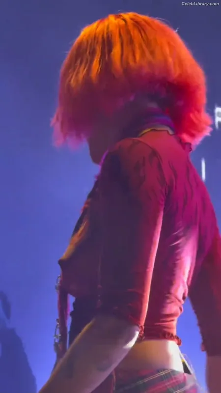Halsey photo 20 of 1182