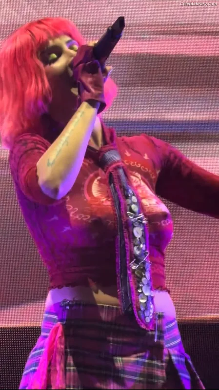 Halsey photo 23 of 1182