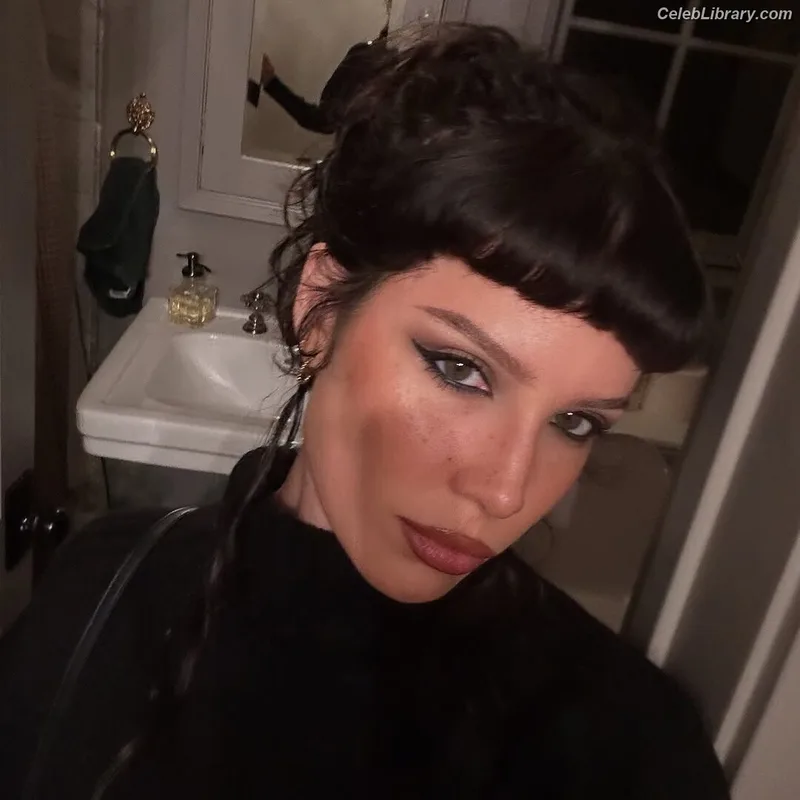 Halsey photo 6 of 1182