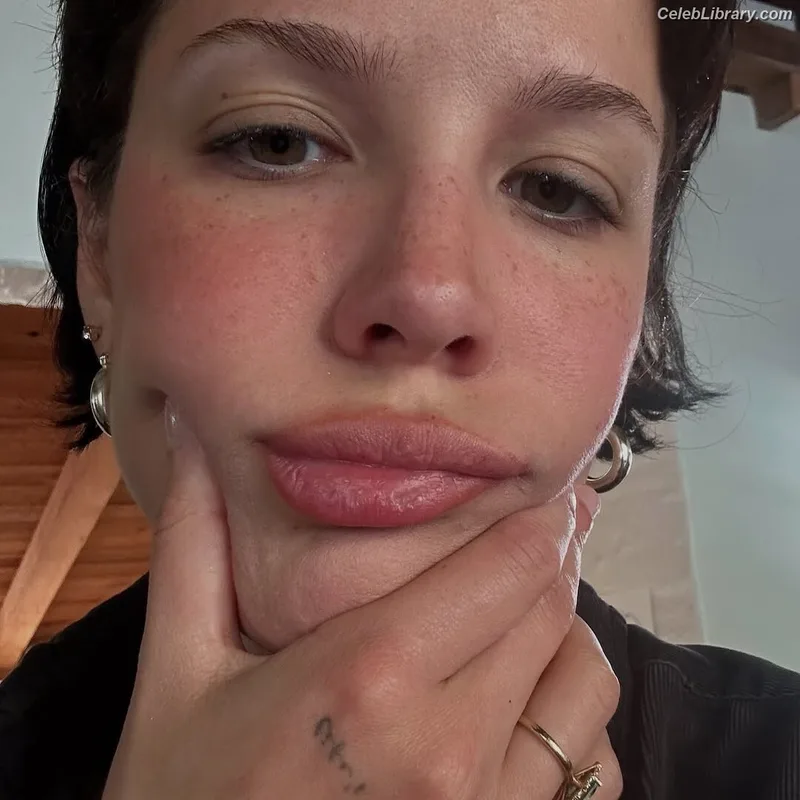 Halsey photo 8 of 1182