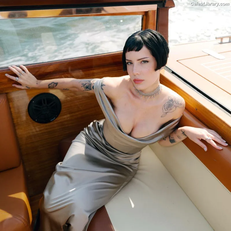 Halsey photo 7 of 1182