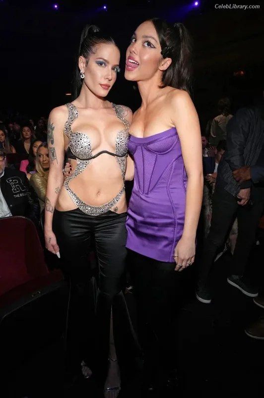 Halsey photo 8 of 1182