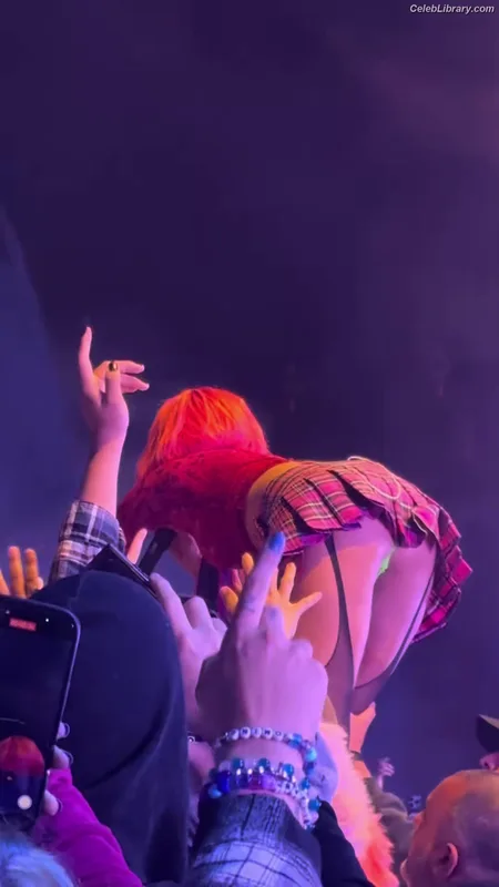 Halsey photo 17 of 1182