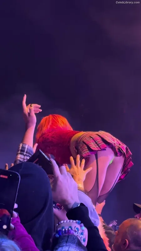 Halsey photo 18 of 1182