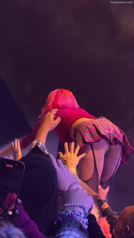 Halsey photo 23 of 1182