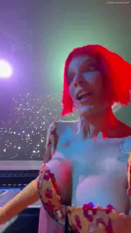 Halsey photo 14 of 1182