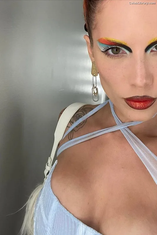 Halsey photo 21 of 1182