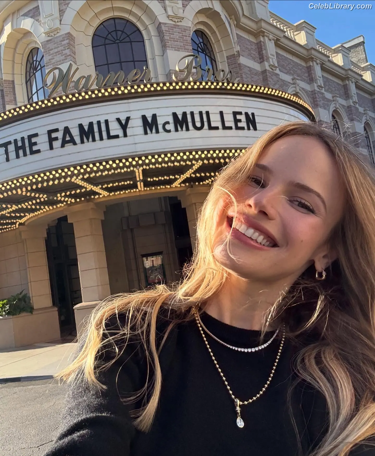Halston Sage photo 9 of 283