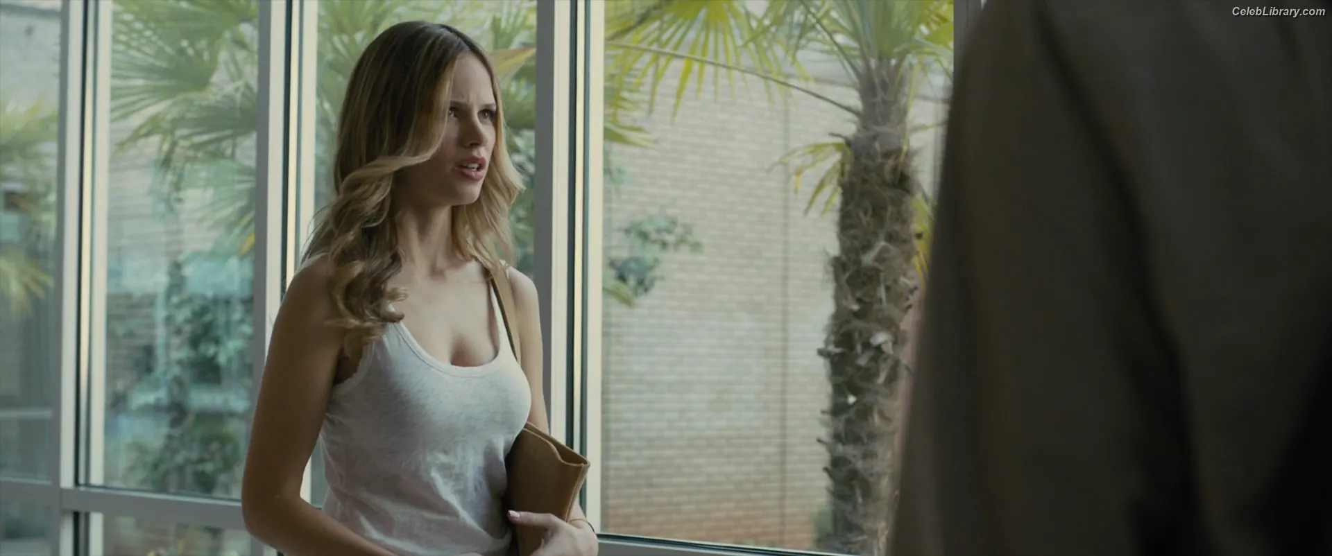 Halston Sage photo 14 of 283