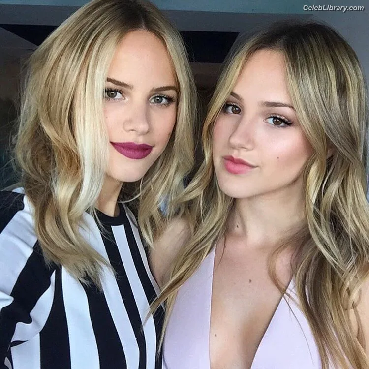 Halston Sage photo 11 of 284