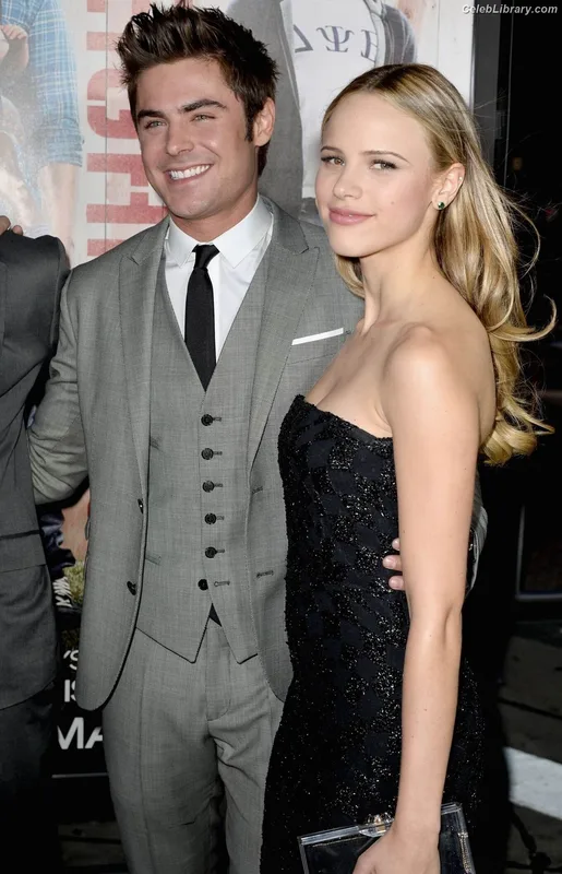 Halston Sage photo 18 of 284