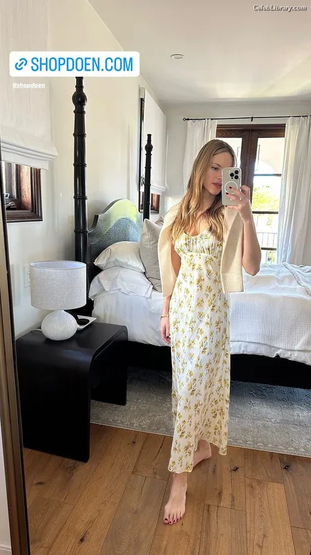 Halston Sage photo 23 of 284