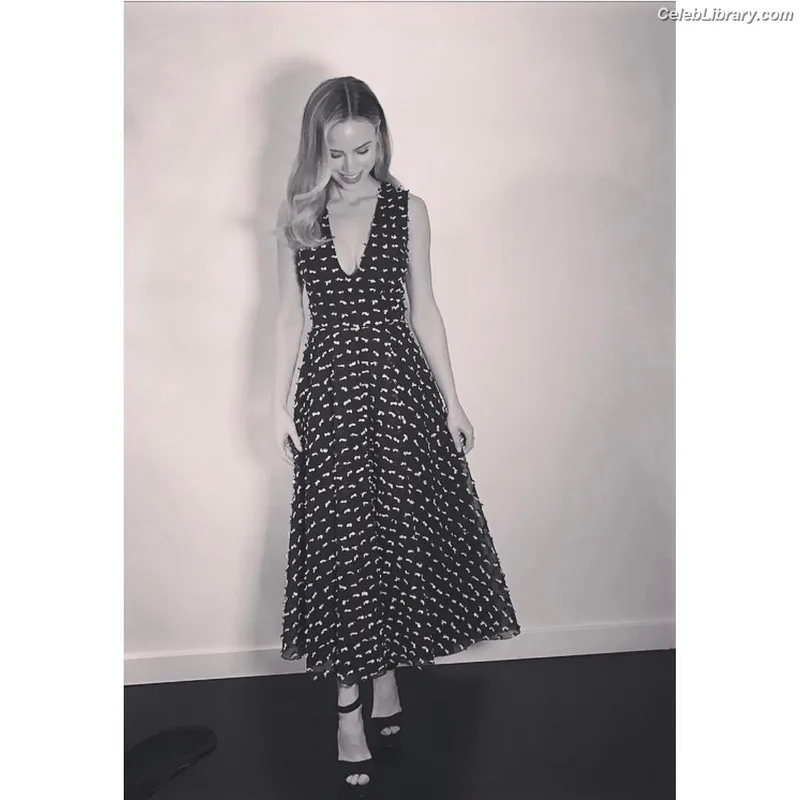Halston Sage photo 15 of 284