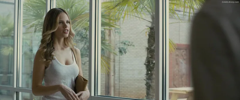 Halston Sage photo 12 of 284