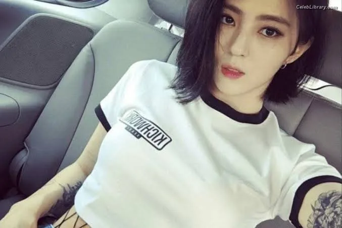 Han So-hee photo 4 of 32