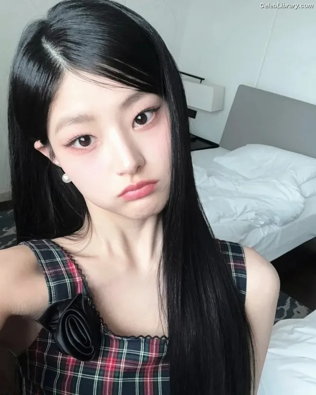 Haneul (Kiss of Life) photo 5 of 8