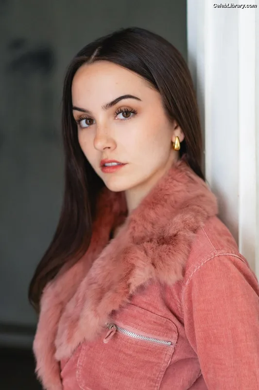Hannah Cheramy photo 2 of 137