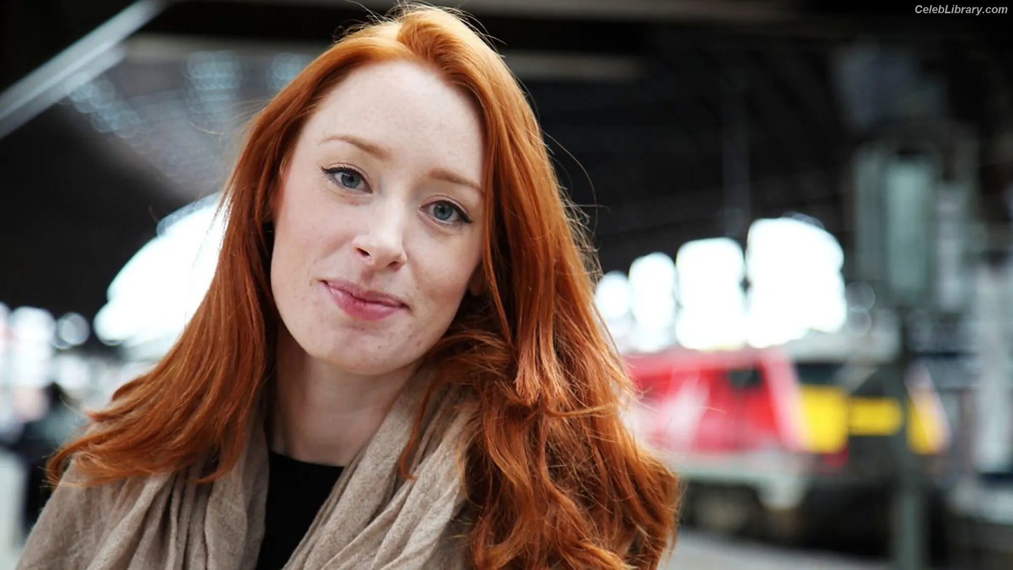 Hannah Fry photo 1 of 36