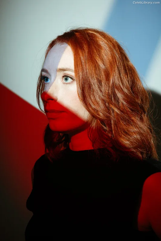 Hannah Fry photo 3 of 37