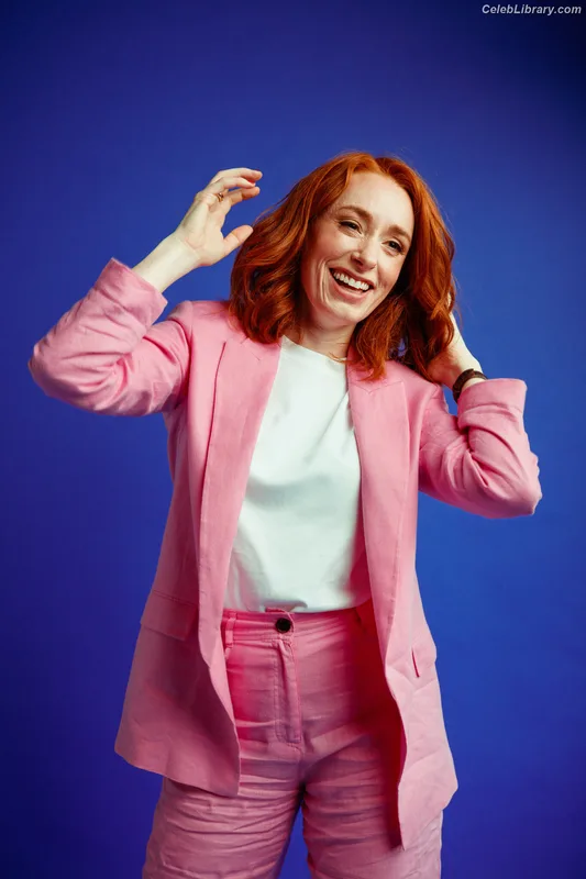 Hannah Fry photo 6 of 37