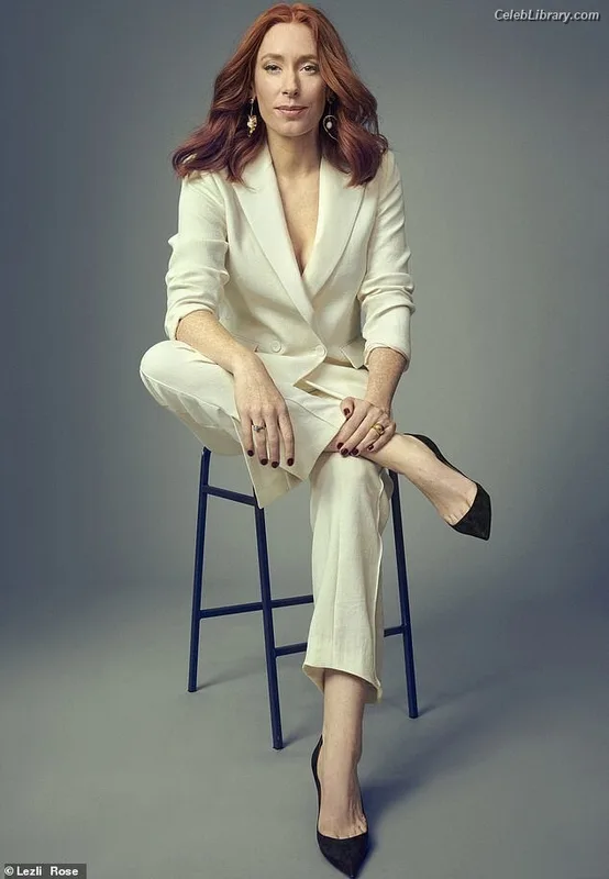 Hannah Fry photo 9 of 37