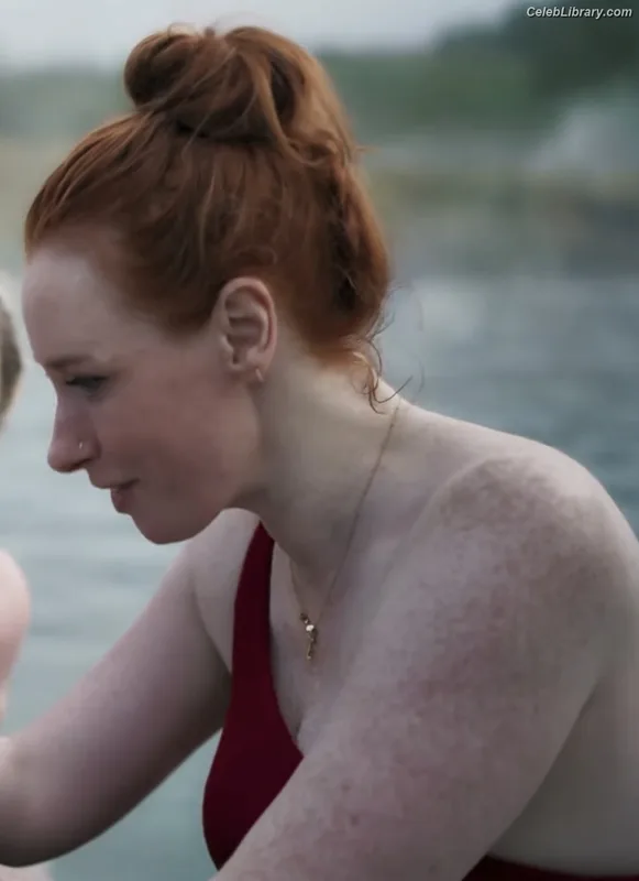 Hannah Fry photo 14 of 37