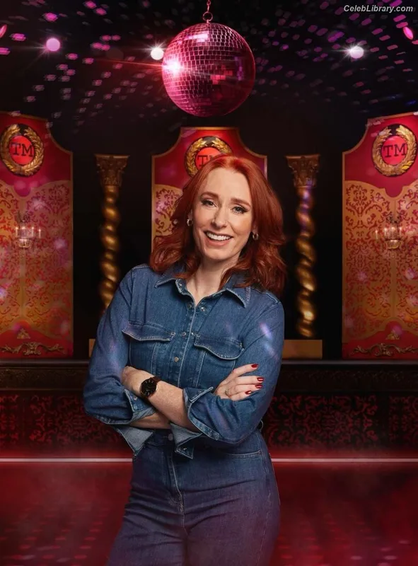 Hannah Fry photo 3 of 37