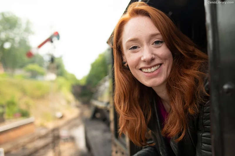 Hannah Fry photo 4 of 37