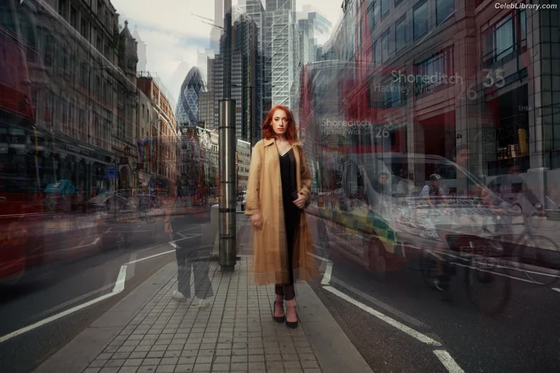 Hannah Fry photo 5 of 37