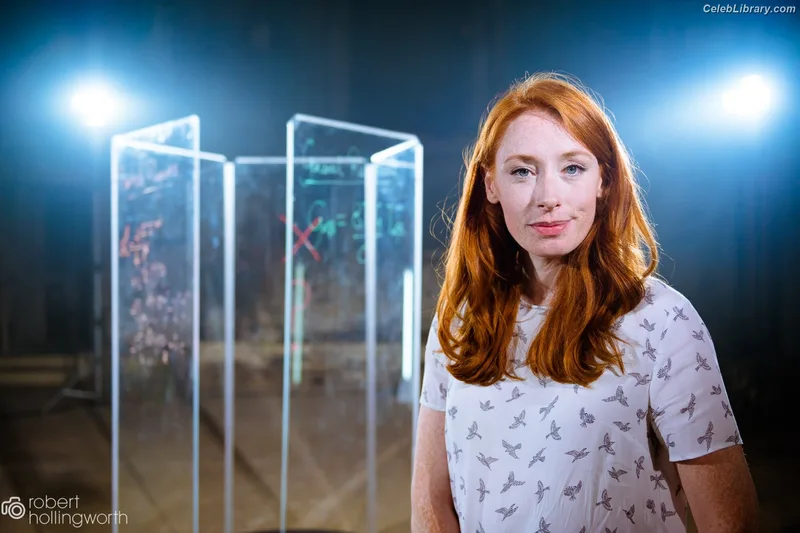 Hannah Fry photo 8 of 37