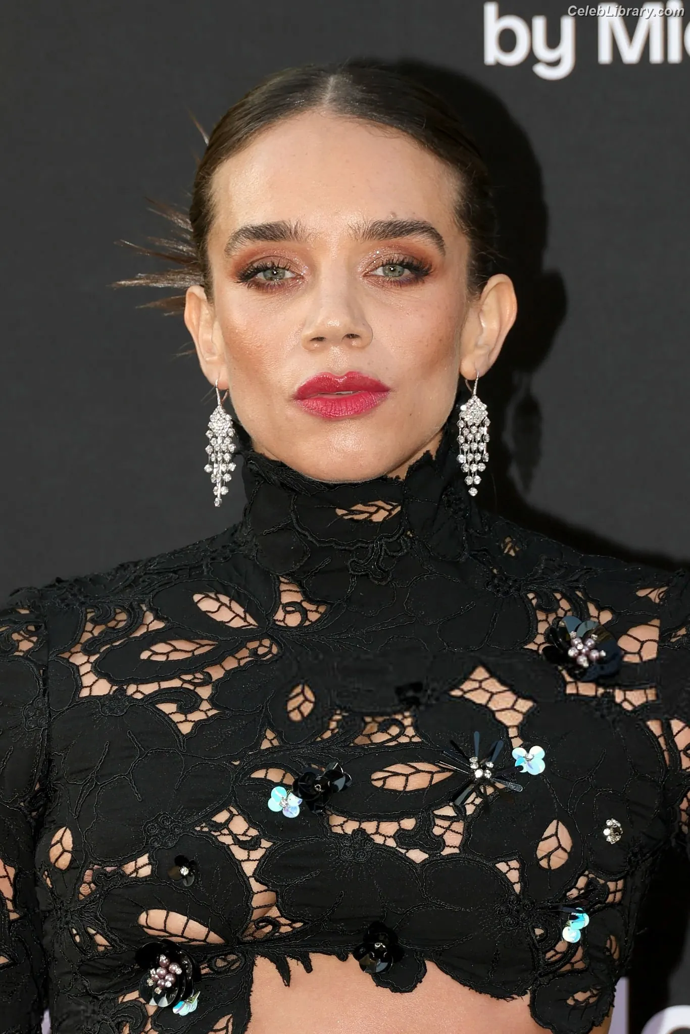 Hannah John-Kamen photo 1 of 504