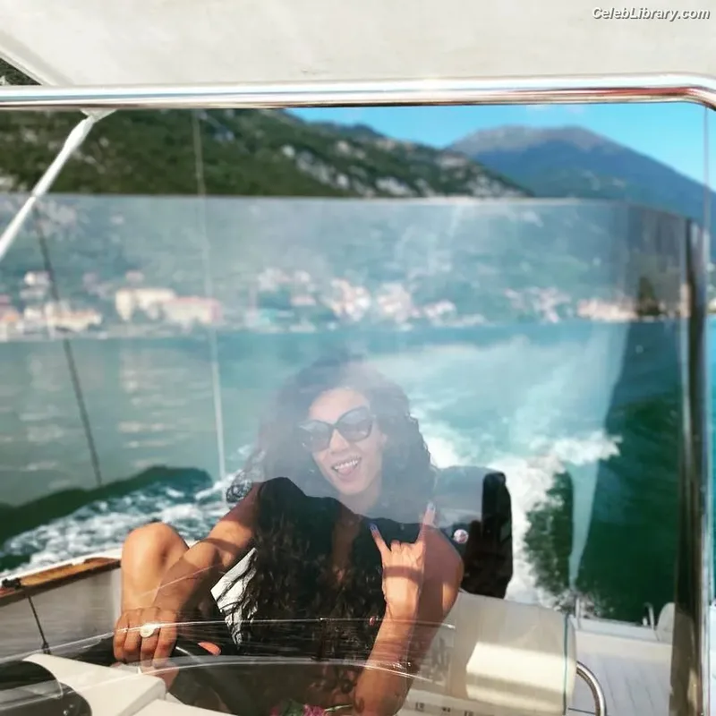 Hannah John-Kamen photo 16 of 505