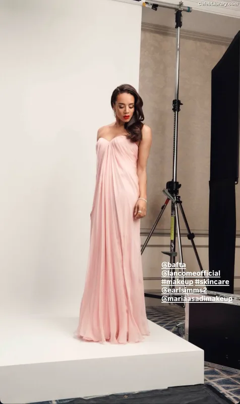 Hannah John-Kamen photo 9 of 505
